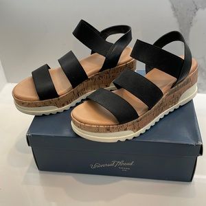 COPY - Universal thread sandals - black - size 7 1/2